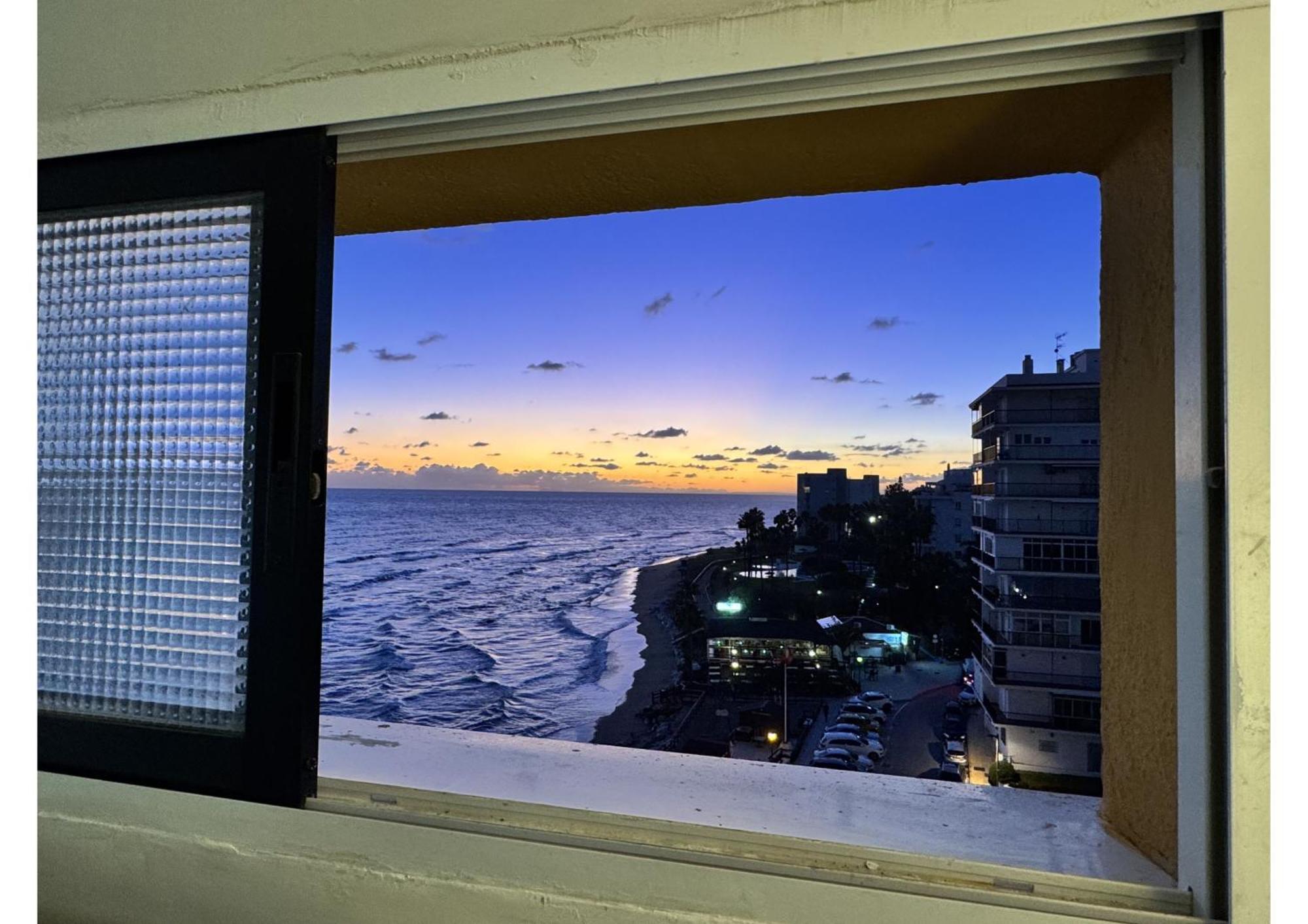 Beachfront Studio ,The View Calahonda, Panoramic Sea Views Sitio de Calahonda Екстер'єр фото